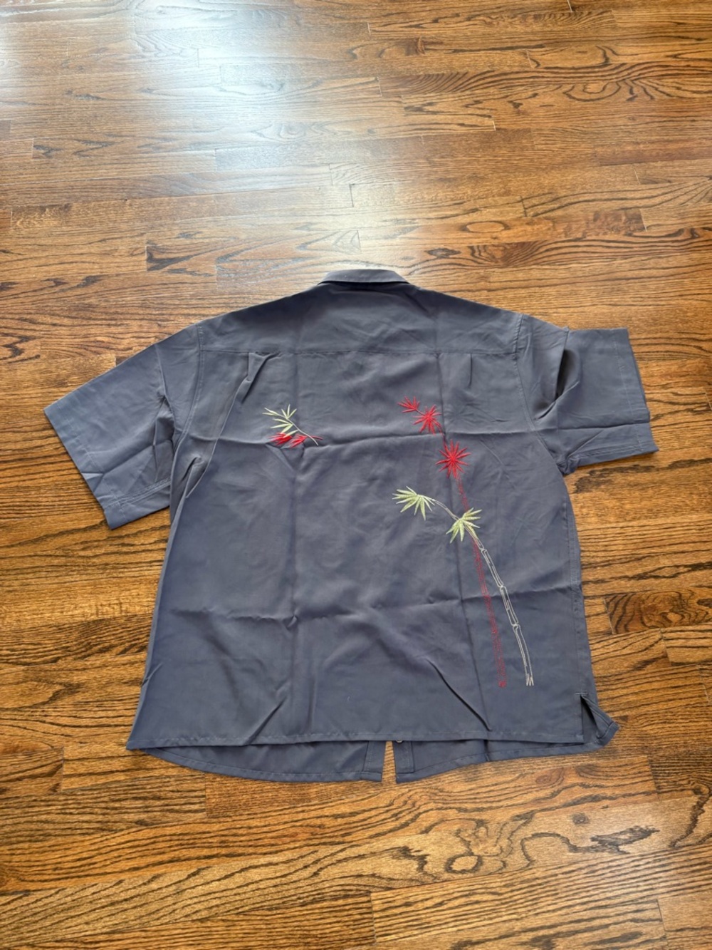 NWT, Bamboo Cay Button down Shirt! - Picture 2 of 4